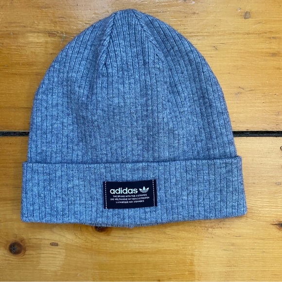 NEW adidas Women's Gray Ribbed Beanie One Size NWOT - Picture 1 of 6